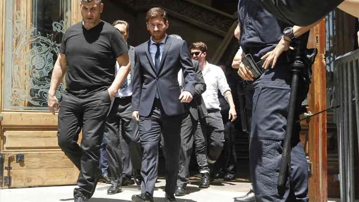 Messi, a su salida de la Audiencia de Barcelona