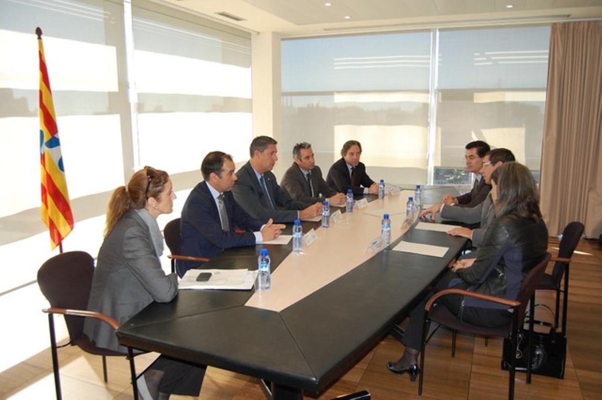 La firma de l’acord ha tingut lloc a l’Ajuntament de Badalona. La firma de l’acord ha tingut lloc a l’Ajuntament de Badalona.