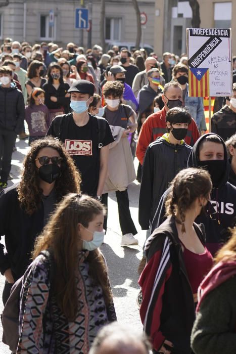 Manifestació a Girona per la llibertat d'expressió, el futur dels joves i l'autodeterminació