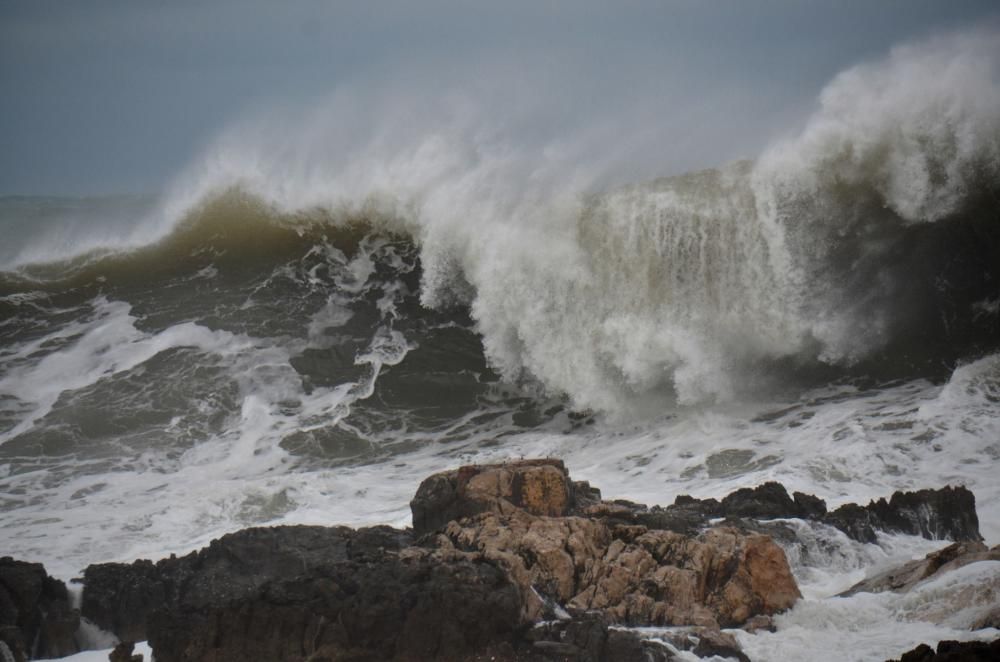 Efectes del temporal a l''Escala