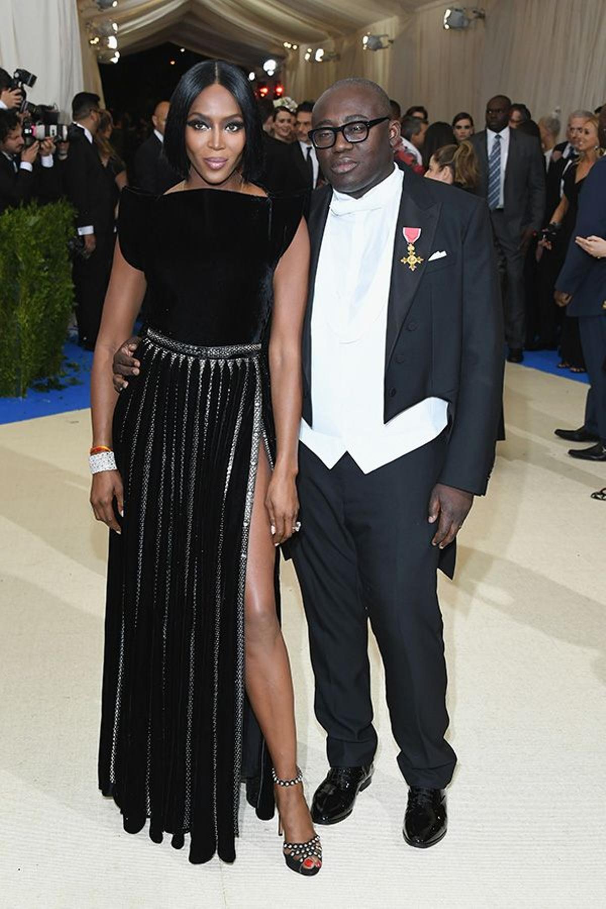 Naomi Campbell y Edward Wnninful en la Gala Met