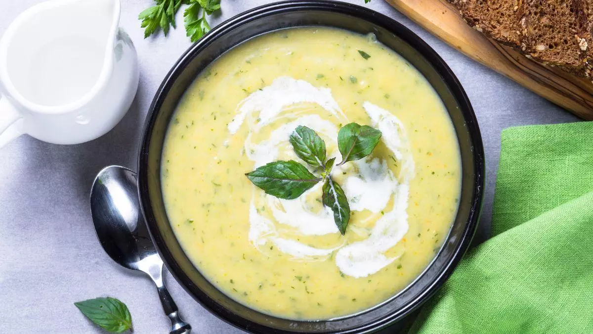 Cinco cremas frías fáciles y saludables para el verano: las recetas más refrescantes para sobrevivir al calor