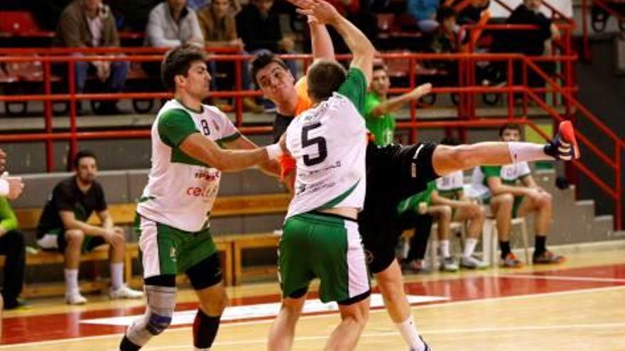 Un Bordils amb nombroses baixes va plantar cara fins al final al Torrelavega.