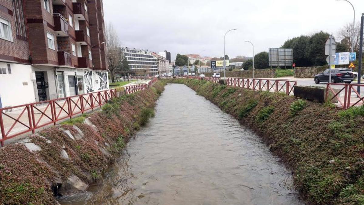 El río de O Con, a su paso por Vilagarcía.