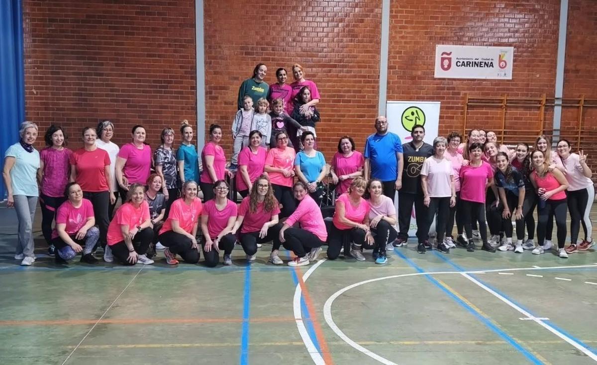 Se realizó una masterclass de zumba en el pabellón dirigida por Vanesa Acosta.