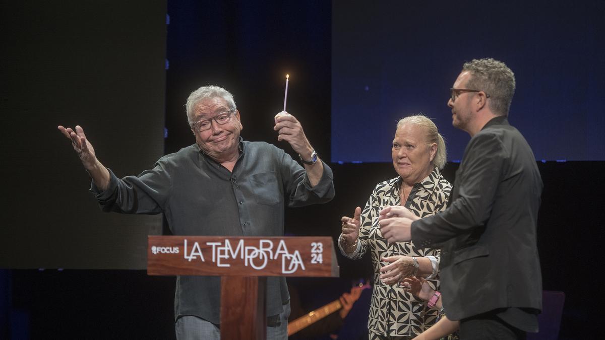 Daniel Martínez de Obregón celebra sus 75 años en la presentación de la nueva temporada