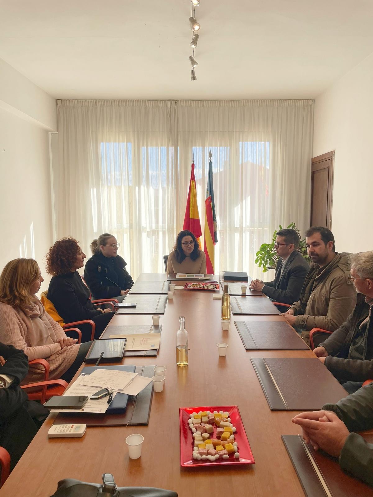 Aitana Mas en el Ayuntamiento de Casinos