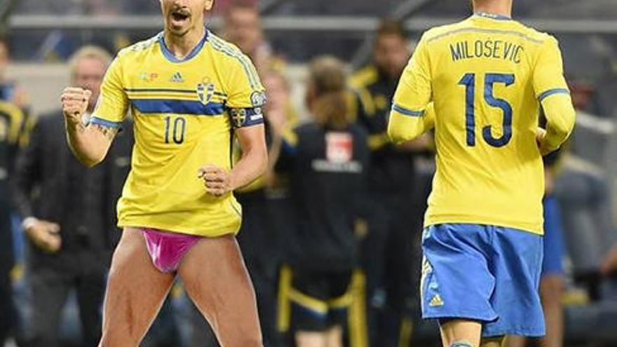 Dinamarca le baja los pantalones a Zlatan Ibrahimovic