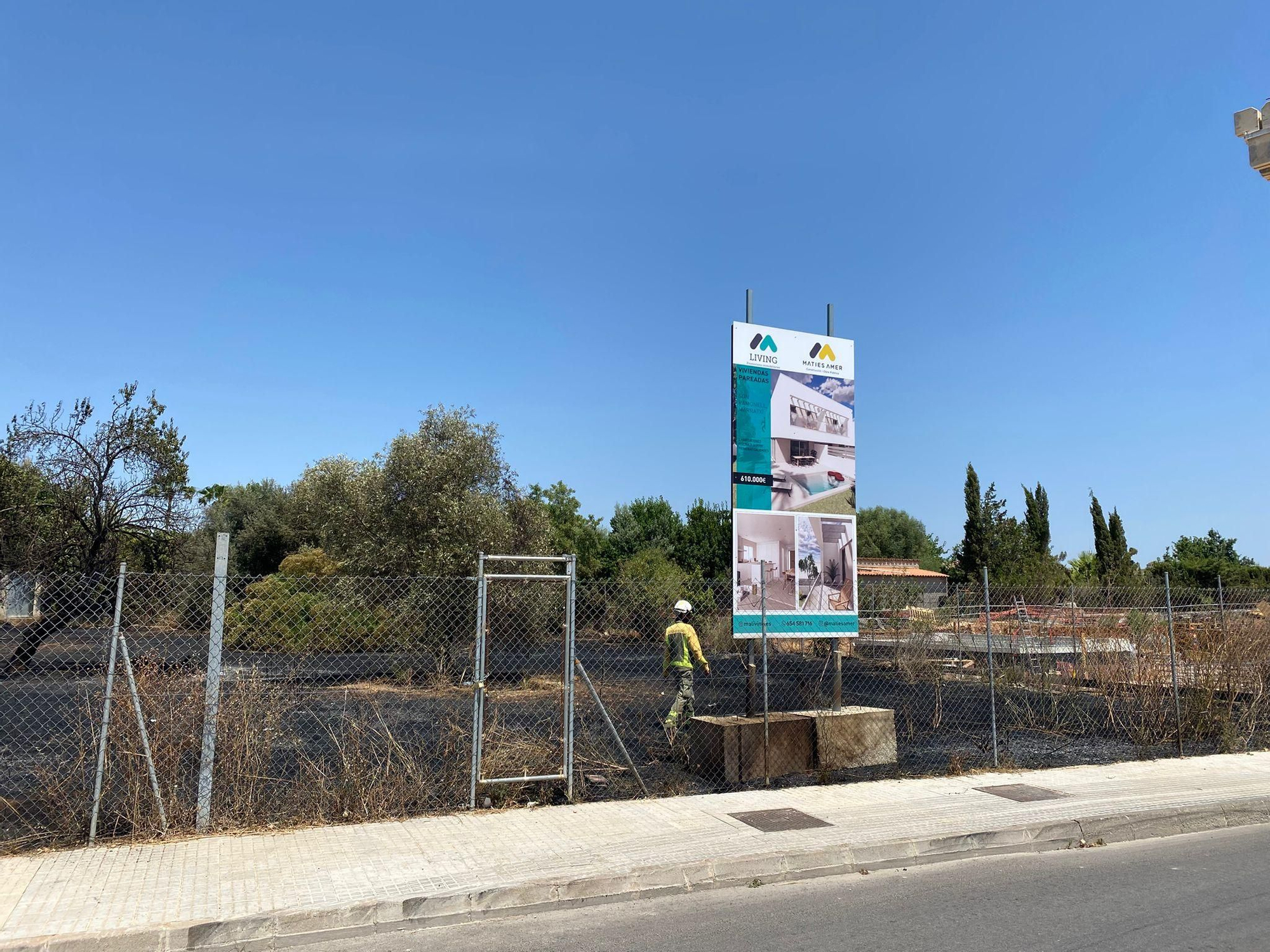 Un incendio forestal se declara en una zona urbana de Marratxí