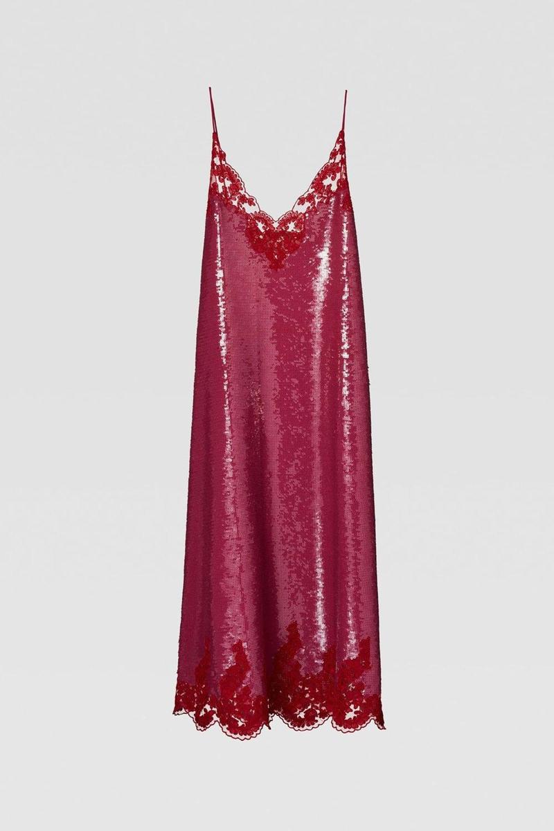 Vestido lencero de lentejuelas de Zara. (Precio: 89,95 euros)