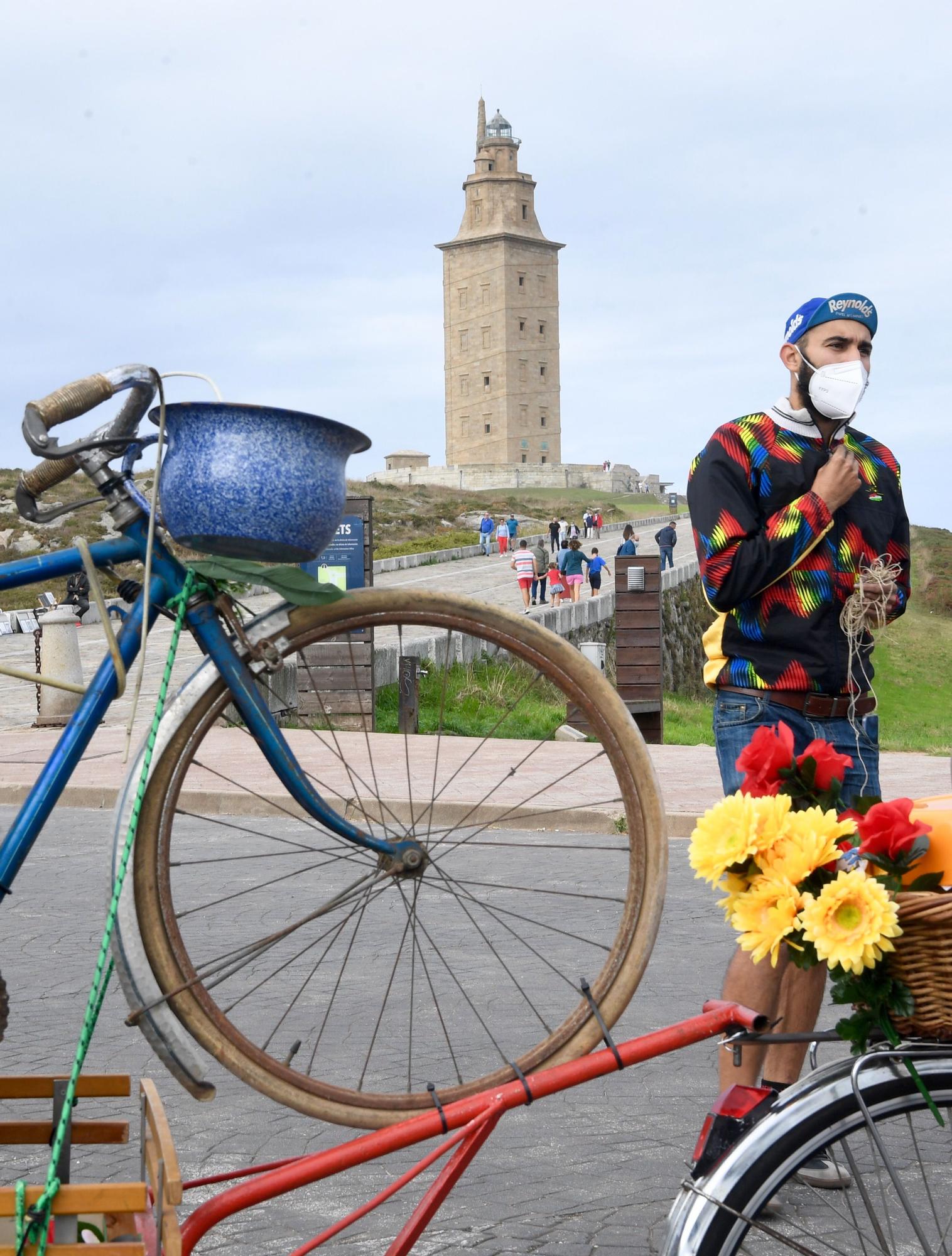 Bicis de otra época en la Torre para una movilidad segura y actual