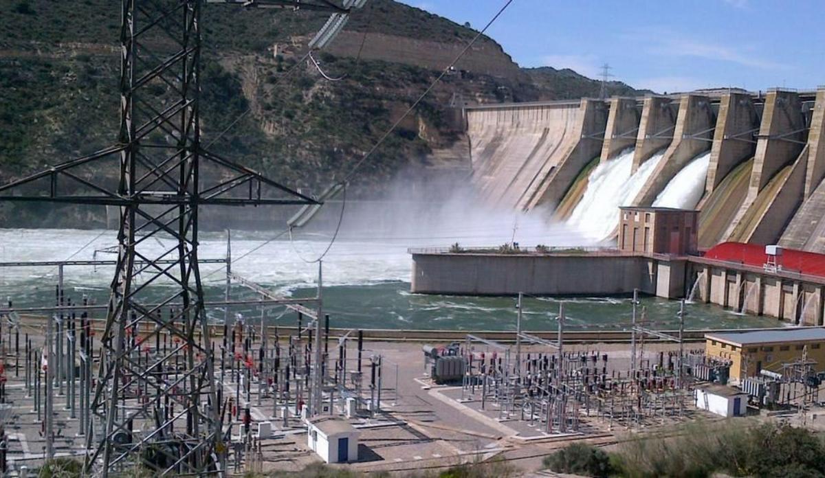 La hidroeléctrica del embalse de Mequinenza a punto de parar por la sequía