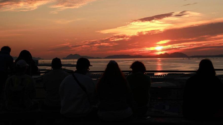 El secreto de los atardeceres de Vigo que Einstein elogió hace 100 años: «Riqueza de colores y puesta de sol, incomparable»