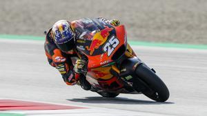 Raúl Fernández durante la carrera de Moto 2