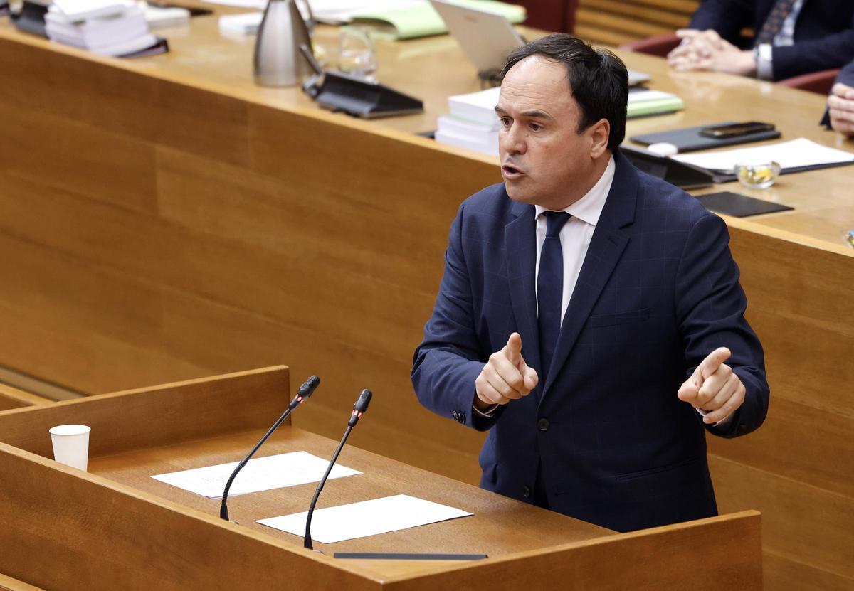 El 'president' de la Generalitat, Juanfran Pérez Llorca, en una imagen de archivo en Les Corts Valencianes