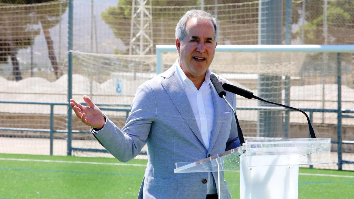 Jorge Mas, en una de sus visitas a Zaragoza durante una intervención en la Ciudad Deportiva.