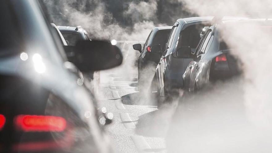 La media de emisiones de los coches nuevos en España aumenta hasta los 118 gramos