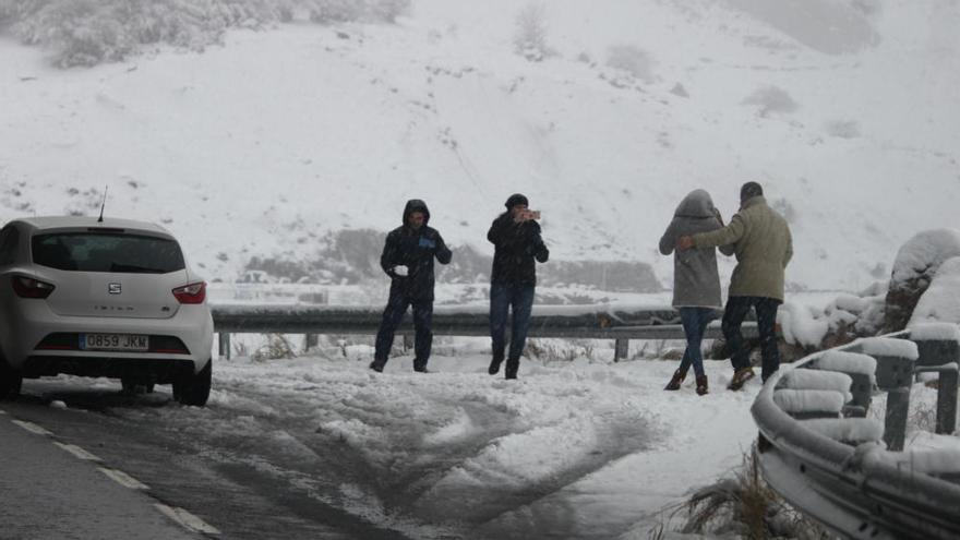 Asturias, en alerta por fuertes nevadas en zonas de alta montaña