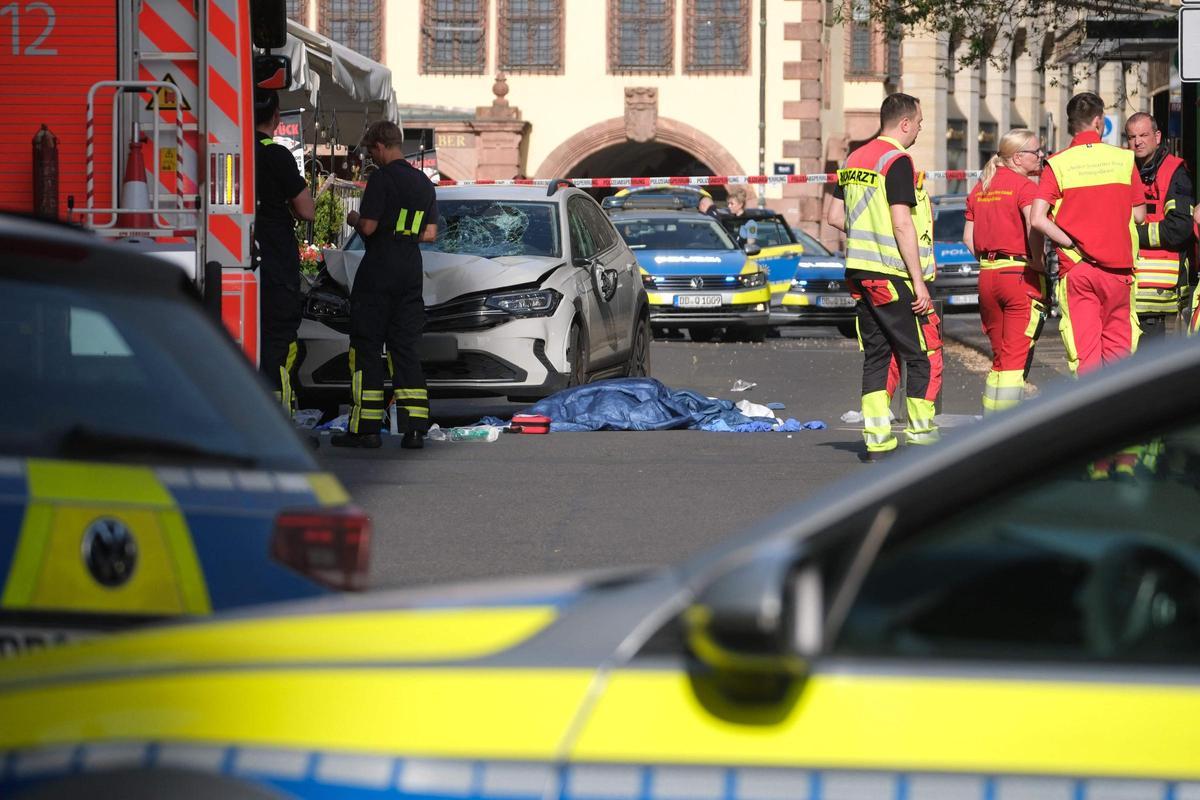 Servicios de emergencia en el accidente sucedido en Leipzig este lunes, 4 de mayo de 2026.