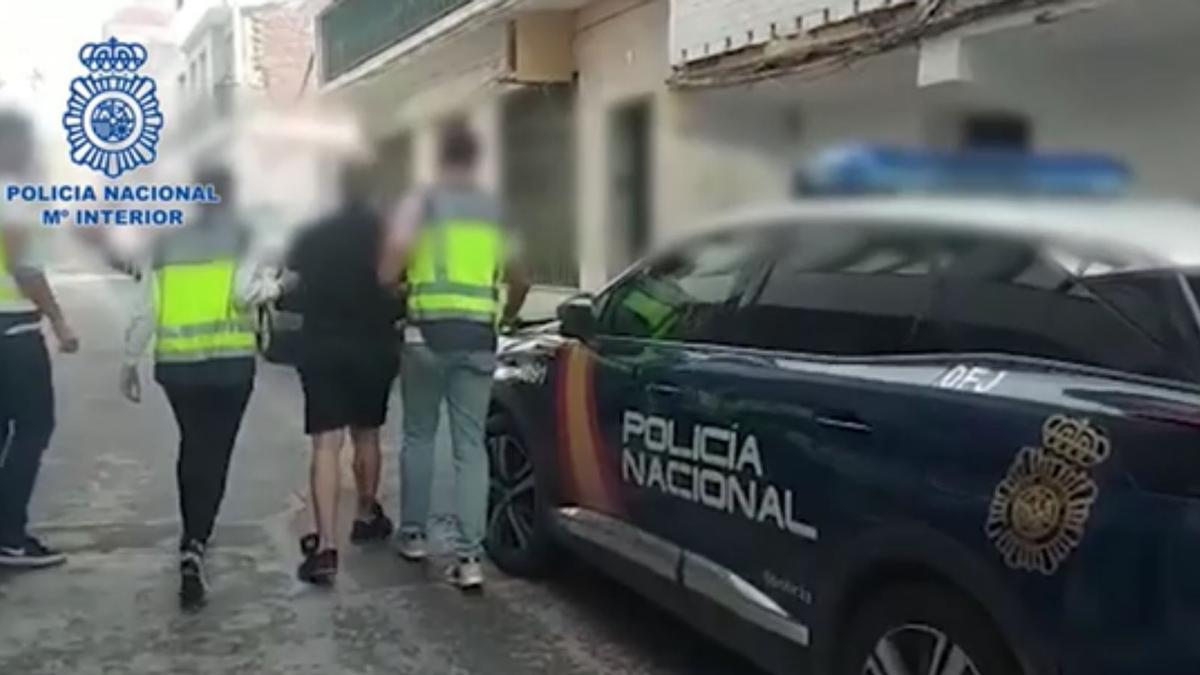 Detención de un joven de 25 años en Marbella por el robo en cinco establecimientos