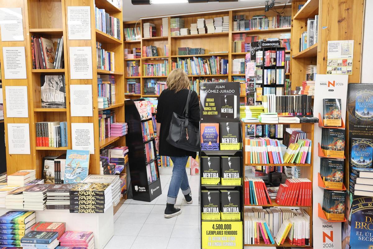 Todas las imágenes de los preparativos, recomendaciones y expectativas para el Día del Libro en Ibiza
