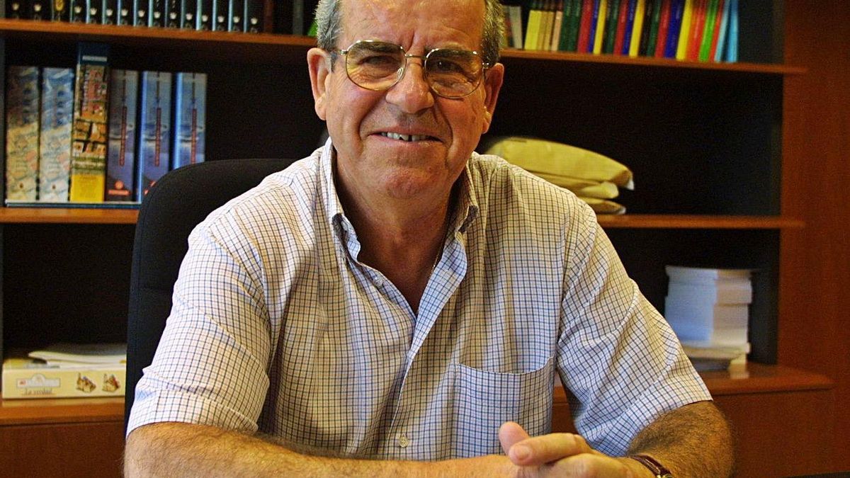 Paco Sardaña, in his office in INFORMATION. | Paco Sardaña, in his office in INFORMATION. |