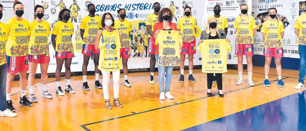 Las jugadoras lucirán el logo de Infinitas en sus camisetas.