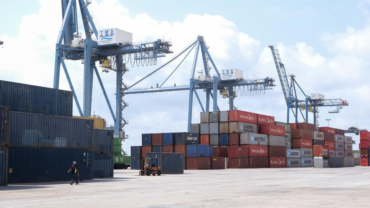 La terminal de contenedores del puerto de Alicante.