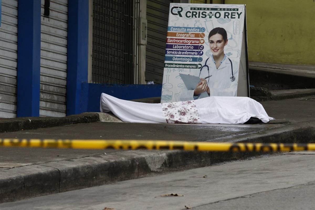 Diario HOY  El coronavirus muestra toda su fuerza en el fútbol uruguayo