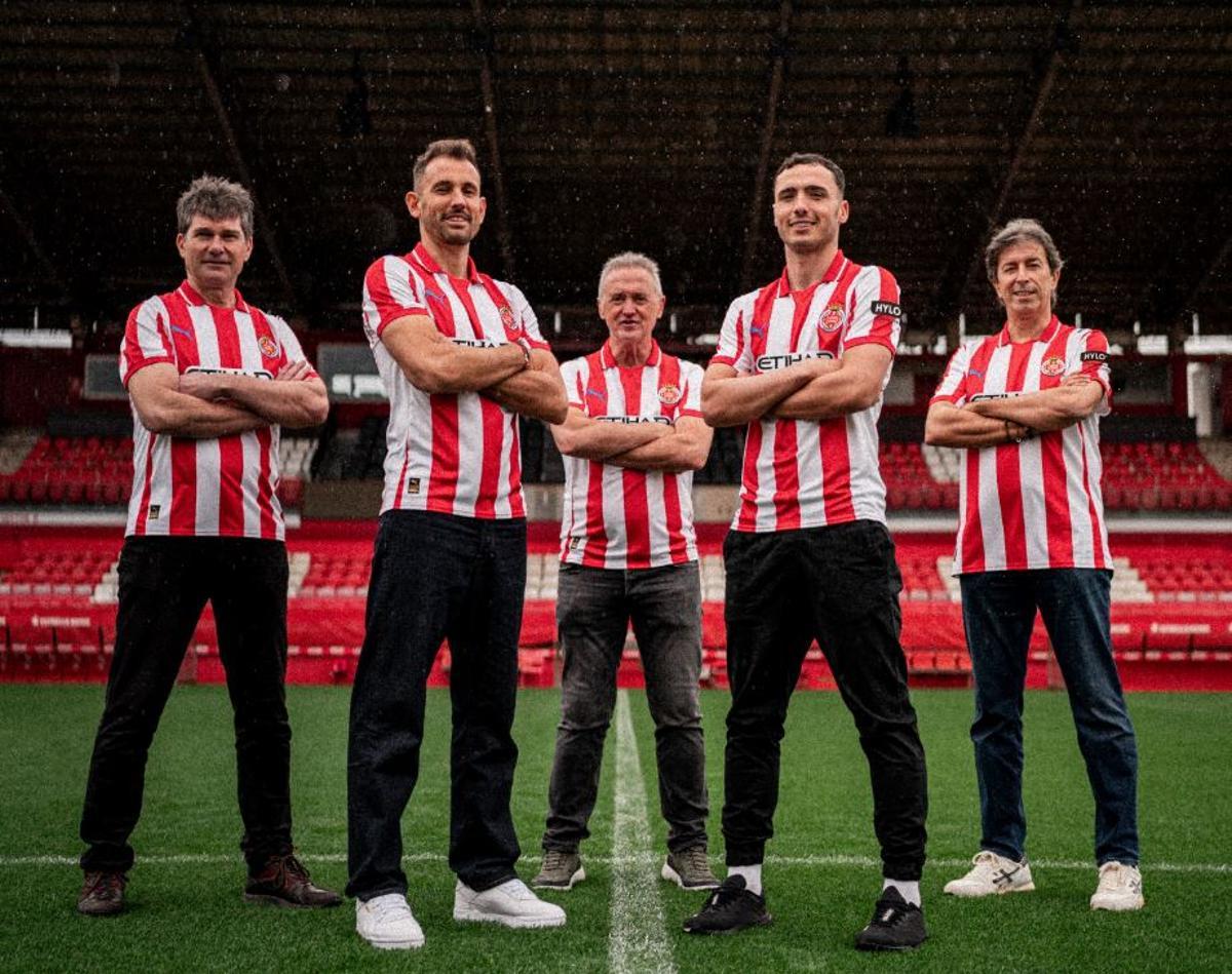 Juli Sunyer, Cristhian Stuani, Pep Boada, Arnau Martínez i Joan Sagué, els models de les samarretes