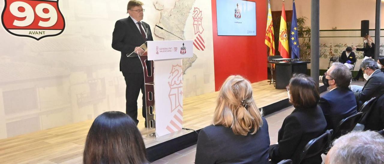 El jefe del Consell, Ximo Puig, presenta en Castellón la Ruta 99 para incentivar el turismo rural. | MANOLO NEBOT