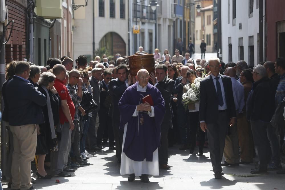 Funeral de Ramón Menéndez en Luanco