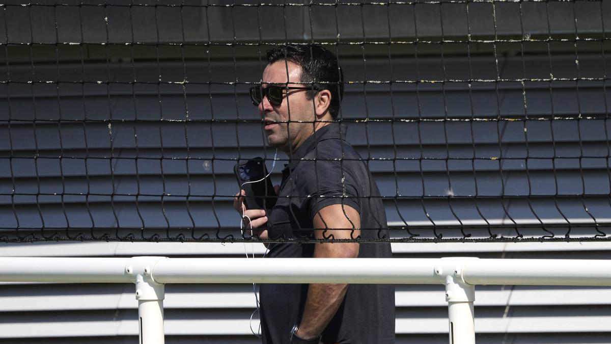 Deco continúa con muchos frentes abiertos antes del inicio oficial de la temporada