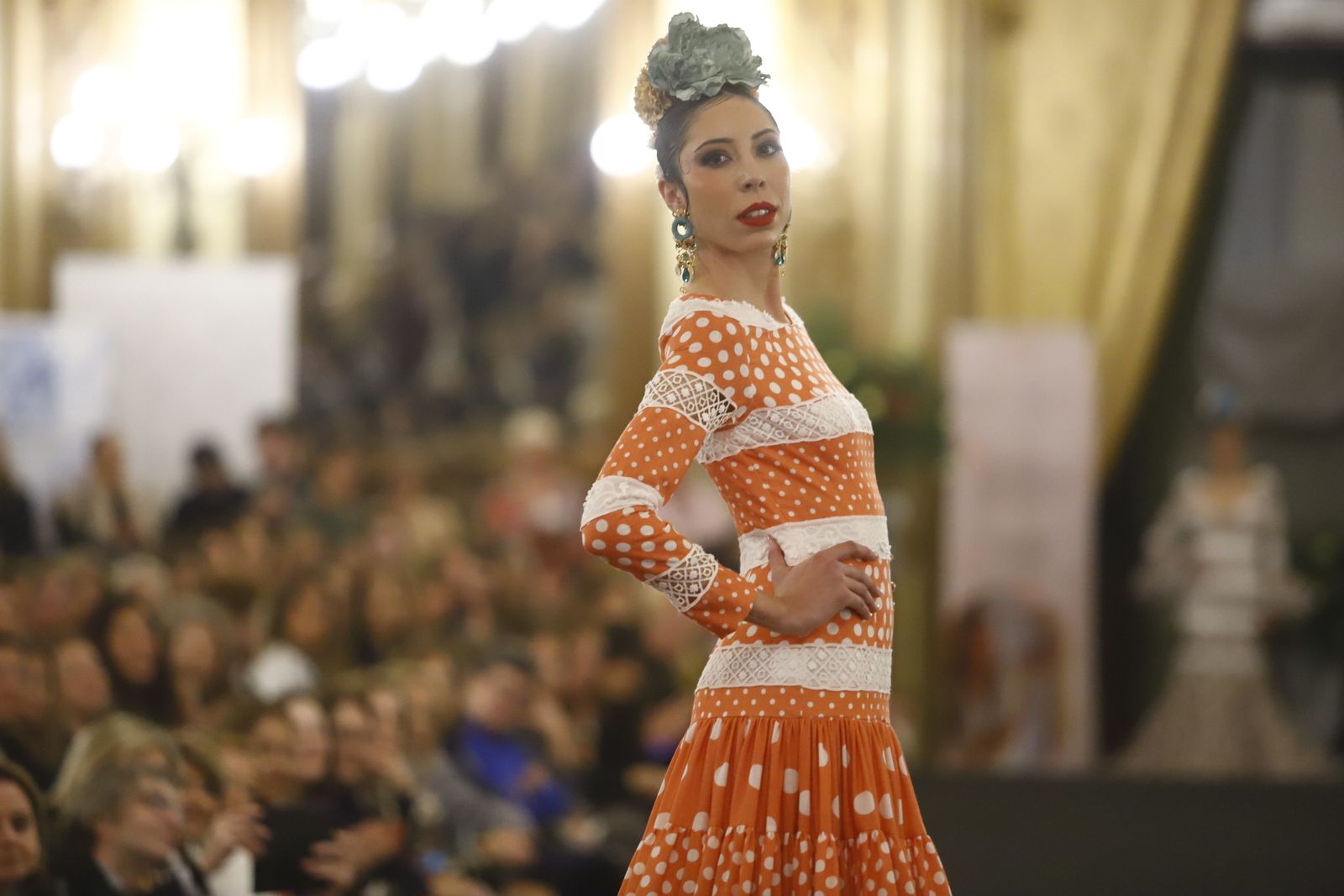 Las imágenes del 9º desfile de moda flamenca a favor de Alcer Córdoba