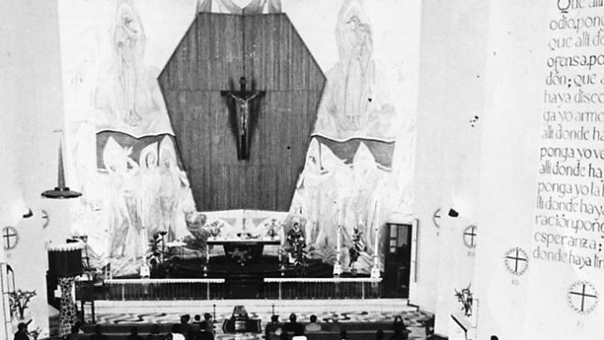 Interior de la iglesia a principios de los años 60