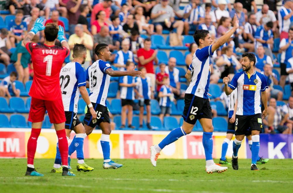 El Hércules genera dudas en su puesta de largo en el Rico Pérez al verse superado por el Villarreal B