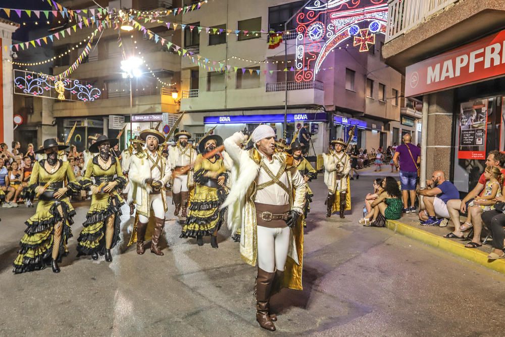 Desfile de Moros y Cristianos en Rojales