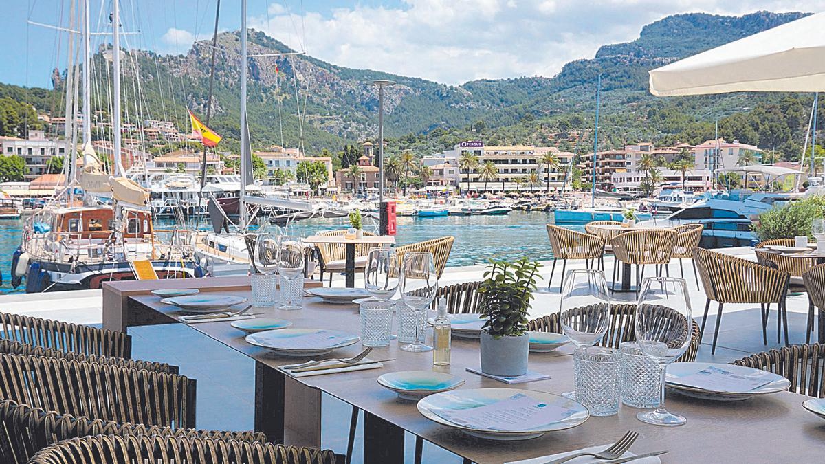 Essen im Hafen im Suculenta in Port de Sóller.