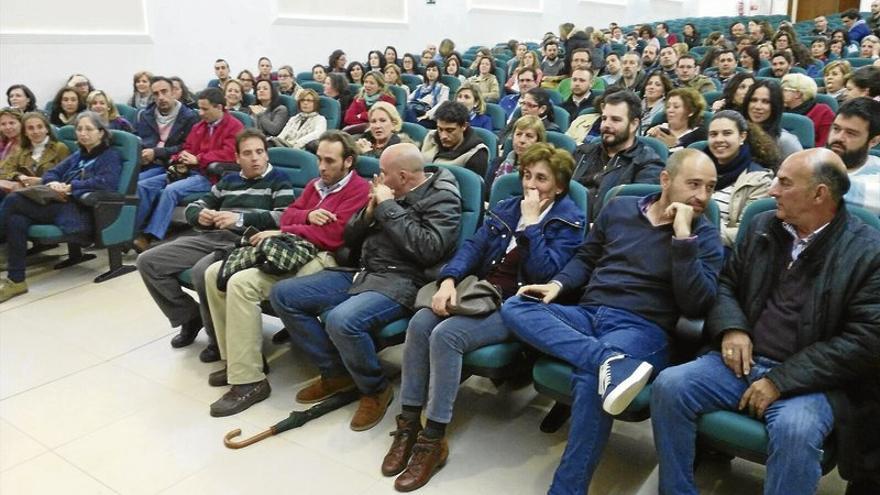 Profesores de Religión de Badajoz muestran su temor por el recorte de horas el próximo curso