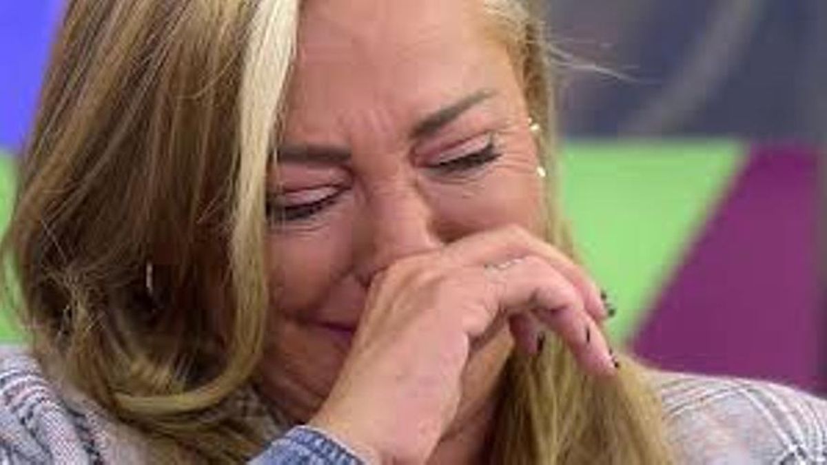 BELÉN ESTEBAN SE DERRUMBA| Belén Esteban hace saltar las alarmas al  reaparecer llorando a lágrima viva en un acto público: "Ya sabes por quién  va"