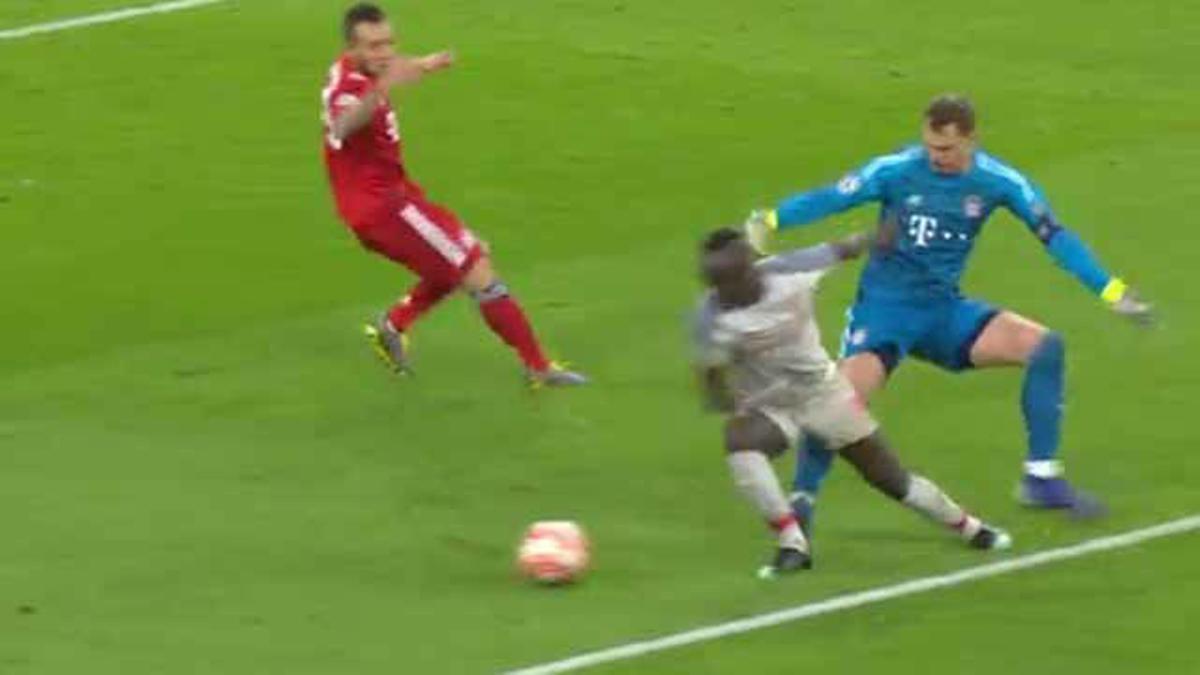 ¿Qué hizo Neuer? La cantada que encarriló la eliminación del Bayern