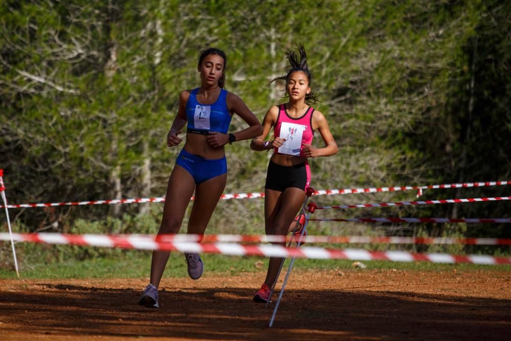 El circuito de cross de Buscastell acogió este sábado la primera prueba de campo a través de la temporada en Ibiza para categorías inferiores