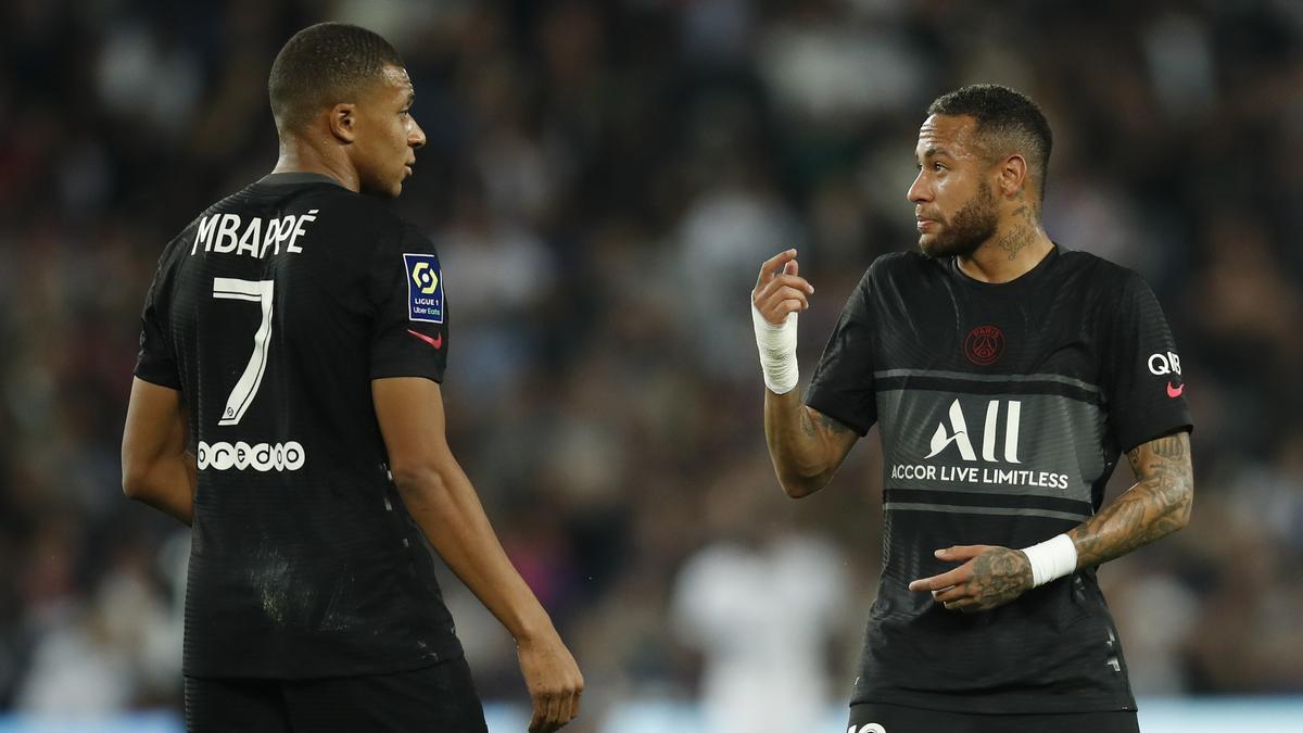 Neymar y Mbappé en un partido del PSG.