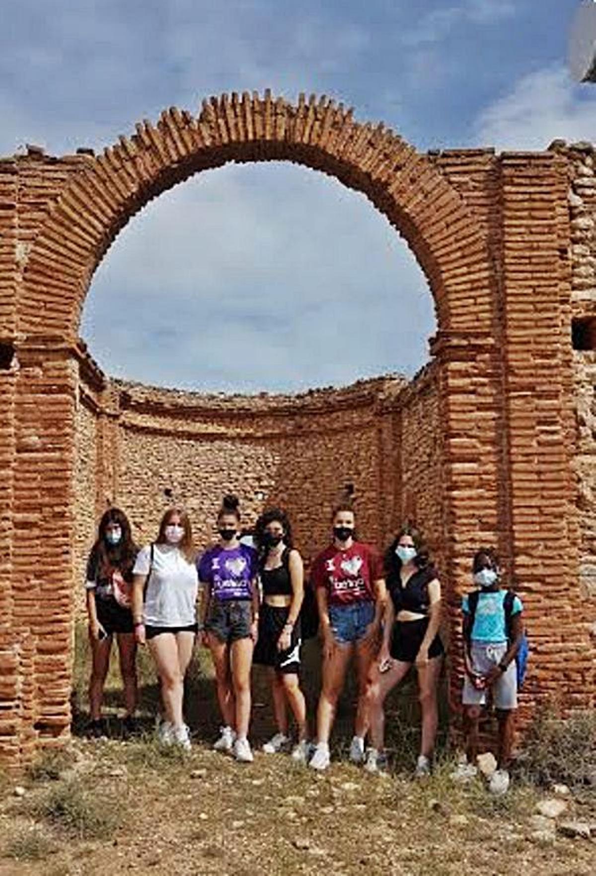 Los jóvenes se convierten en guías por sus pueblos