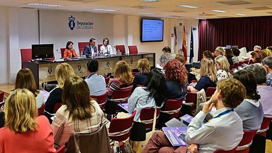 Presentación del encuentro de archiveros en la Diputación coruñesa.