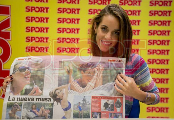 La catalana Ona Carbonell visitó la redacción de SPORT tras lograr siete medallas en los recientes Mundiales de Barcelona.