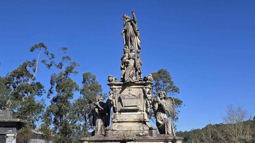 Panteones monumentales en Galicia: una plegaria de piedra a la eternidad