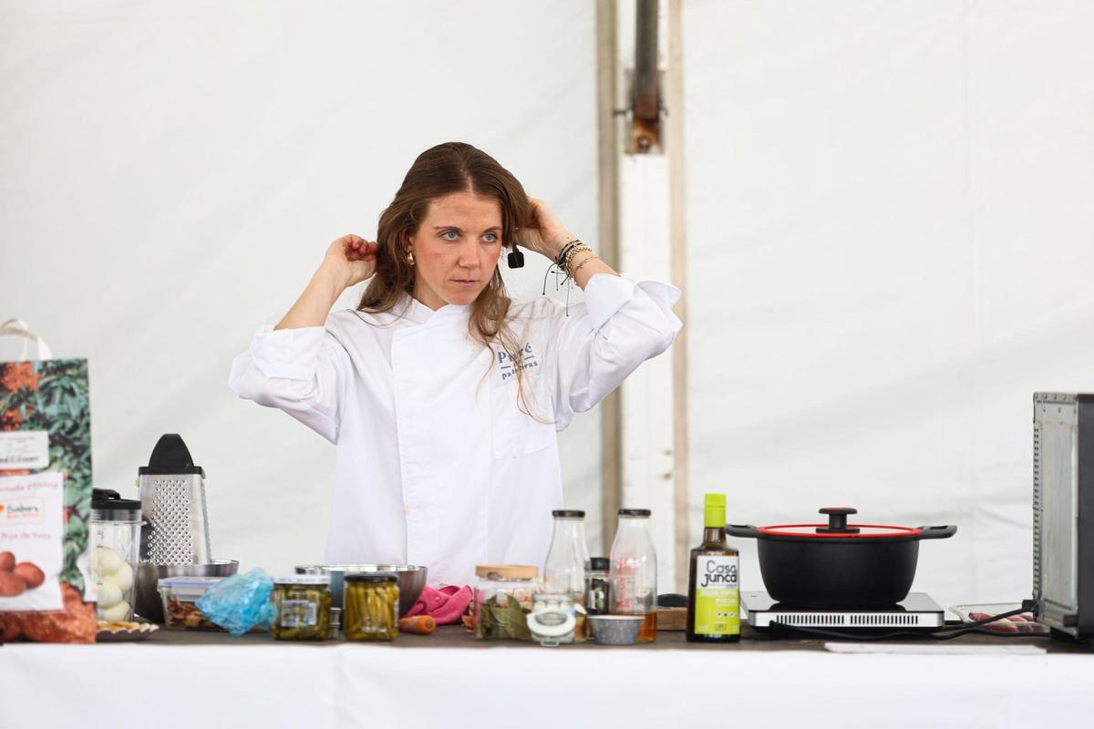 Ester Vila se prepara para su 'showcooking'.