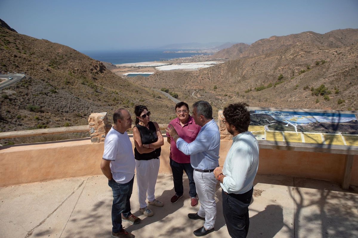 Un momento de la presentación del proyecto ‘Refugios Climáticos en la Región de Murcia’, este viernes.