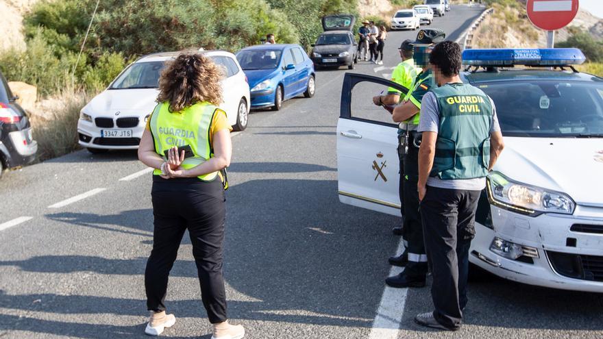 Gran despliegue policial por una fiesta ilegal con más de 1.000 personas en El Campello